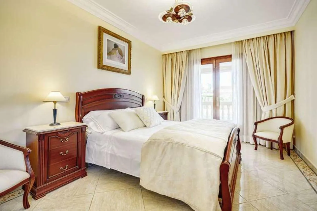 Villa Chabela Badia Blava Испания